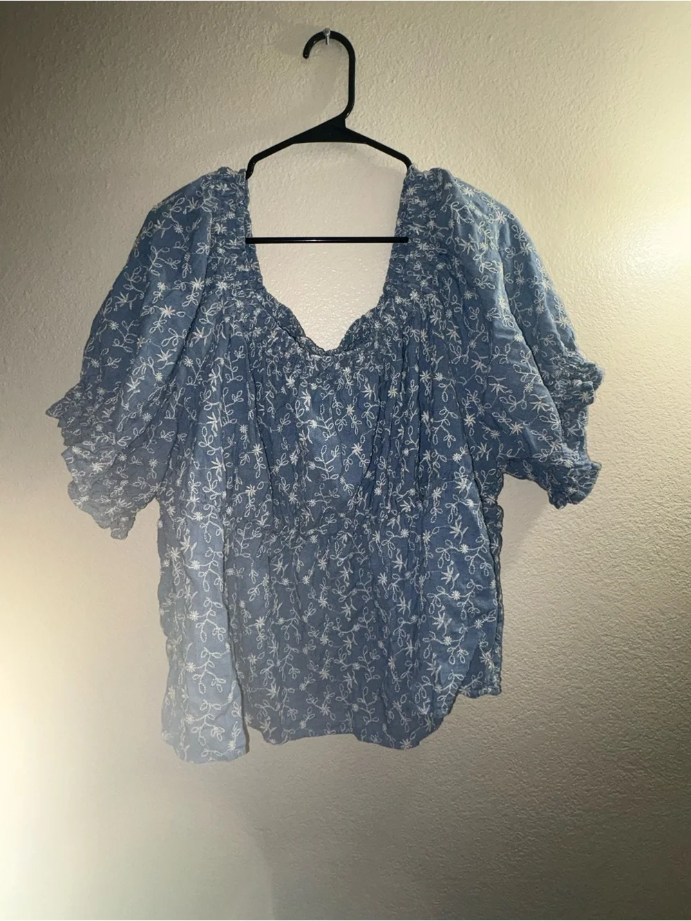 Old Navy Blue Floral Puff-Sleeve Peasant Blouse